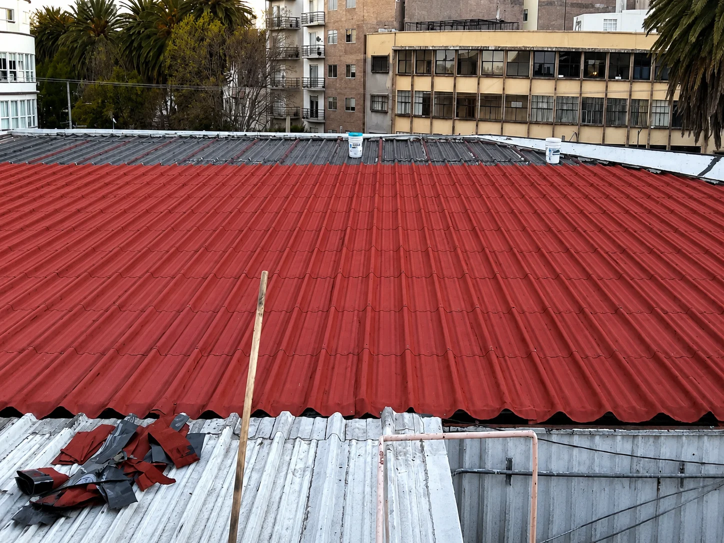 Impermeabilización en techumbre de lámina galvanizada — Puebla